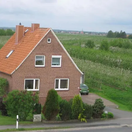 Appartement Am Elbdeich 2 *